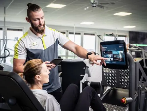 Persönliche Betreuung an der digitalisierten Trainingsfläche